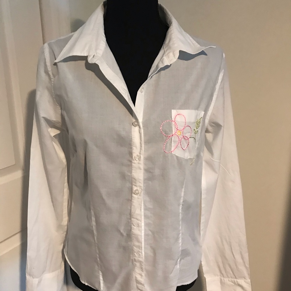 NWOT Decoded classic button down shirt.